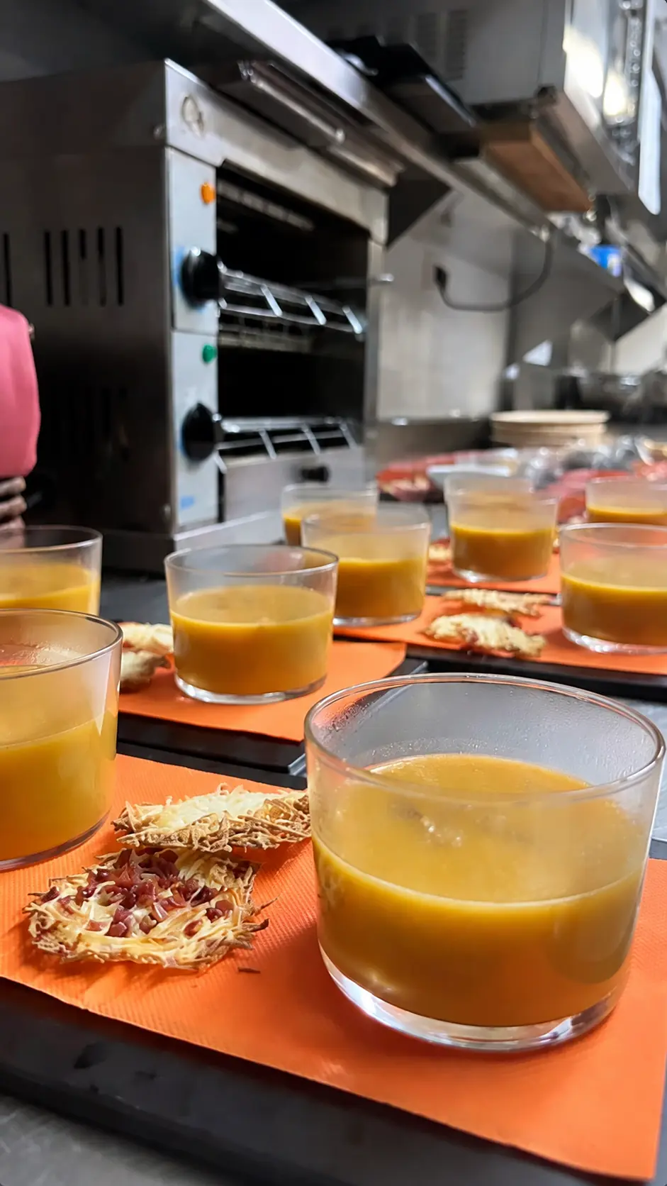 Crema y aperitivo de la Abadía de Siétamo